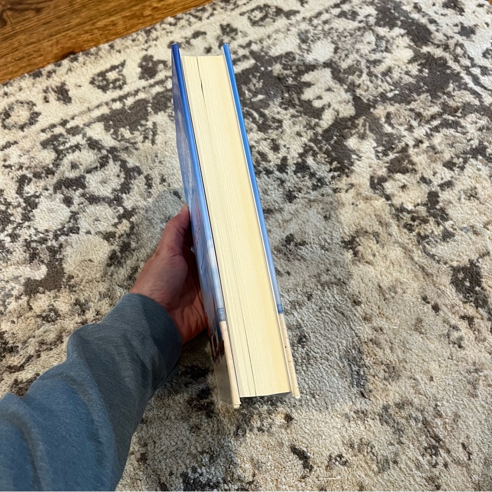 Here’s To Us - by Elin Hilderbrand - book - Picture 4 of 5
